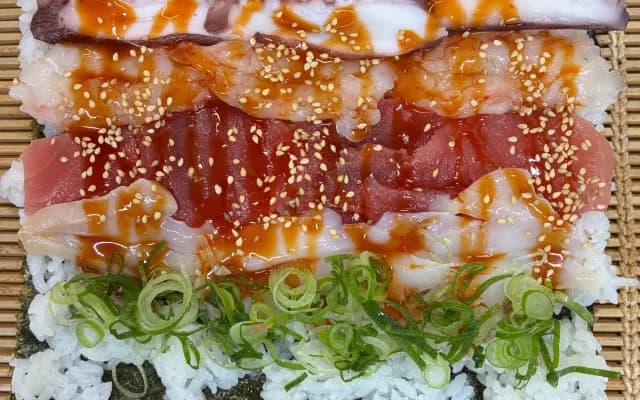 海鮮ユッケ巻 のイメージ